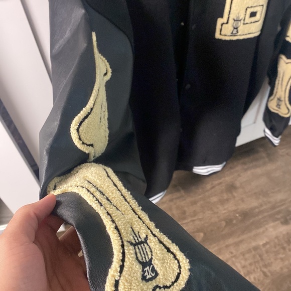 Varsity jacket - Picture 2 of 3